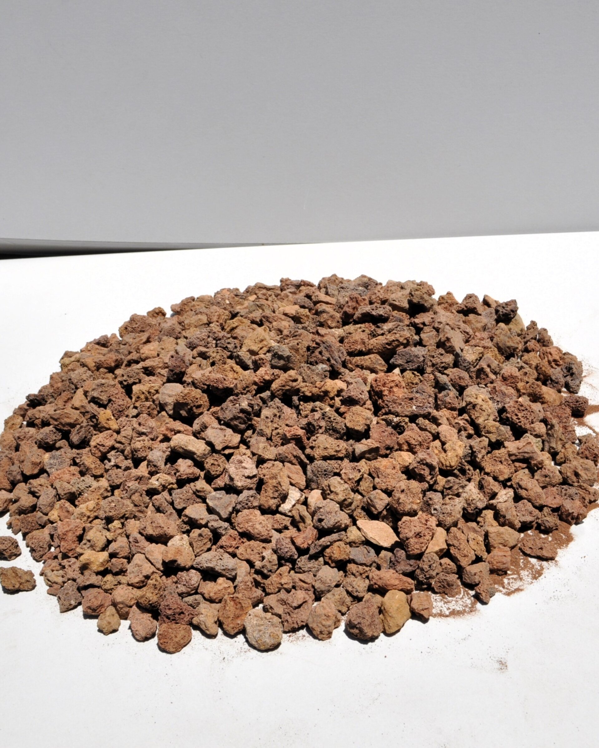 Grava volcánica - paquete 500 gr. - 4